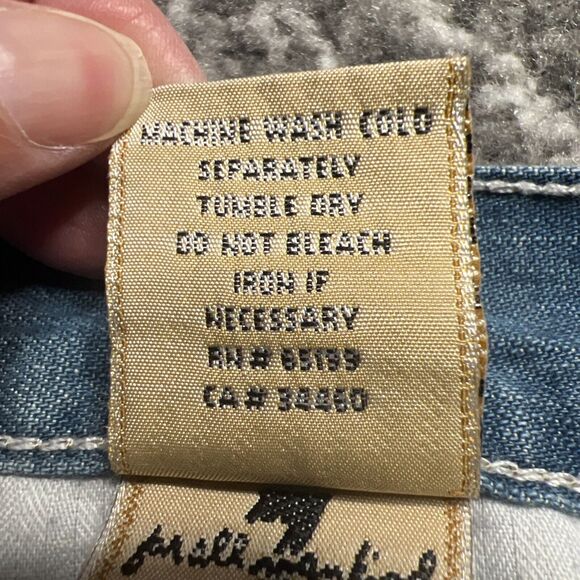 7 For All Mankind Flare Jeans Womens Size 30 Medium Wash Stretch Denim 30x32 USA - Picture 12 of 12